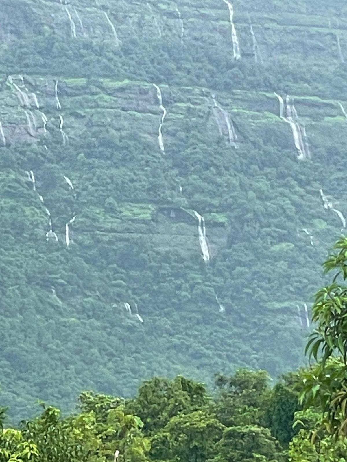 Sahaydri Hill View Agro Tourism - Farm Resort Ghātghar 外观 照片
